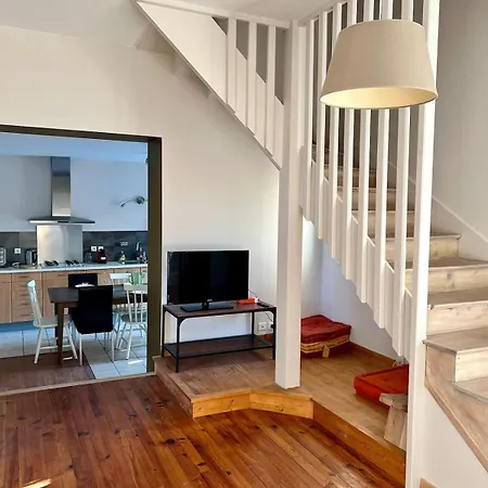 Spacious House For 8 People * 克莱蒙费朗