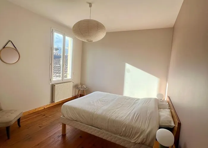 Spacious House For 8 People Clermont-Ferrand