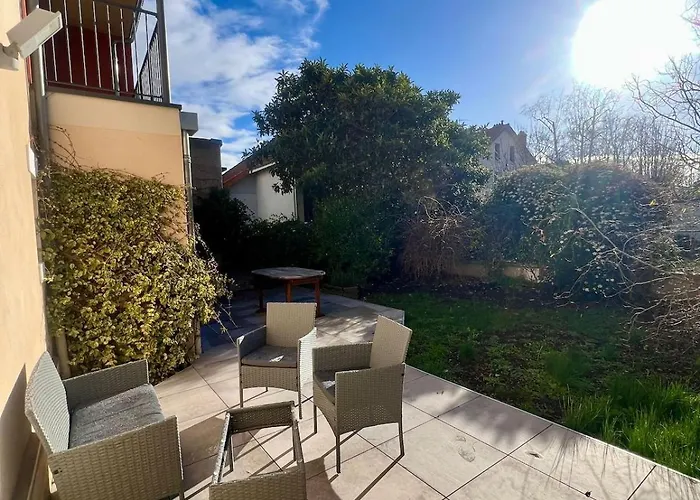 Holiday home Spacious House For 8 People *